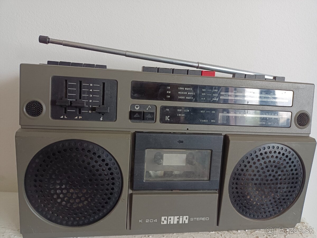 Tesla safir K204 radiomagnetofon boombox retro kazeťák