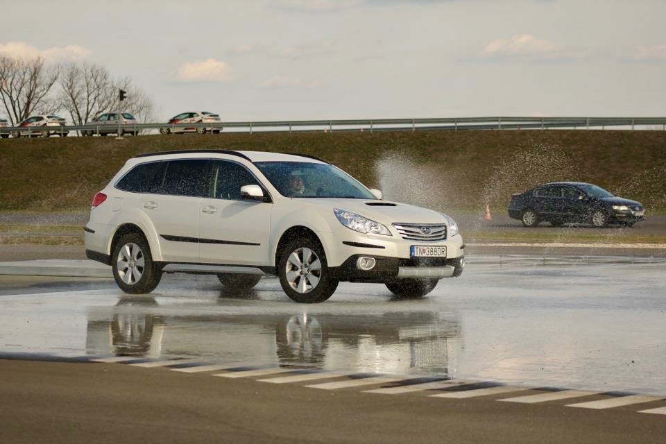 SUBARU OUTBACK 2011 2,0 D COMFORT 110 KW r.v. 2011/2012