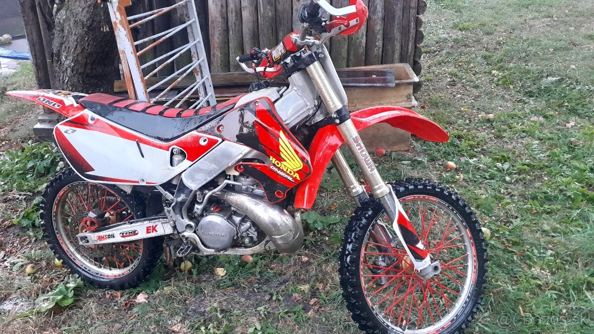 Predam hondu cr 250t