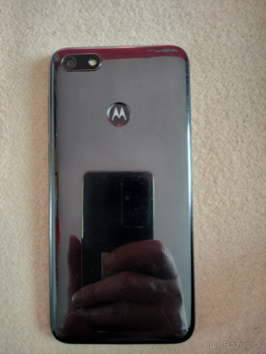 Motorola E6 play