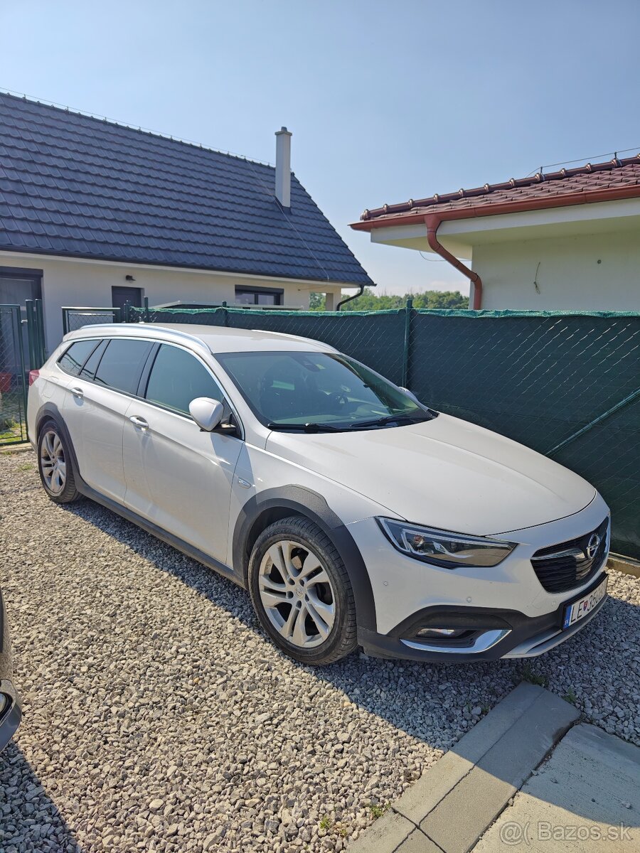 Opel Insignia Country Tourer 154 KW BITURBO 4x4 Automat