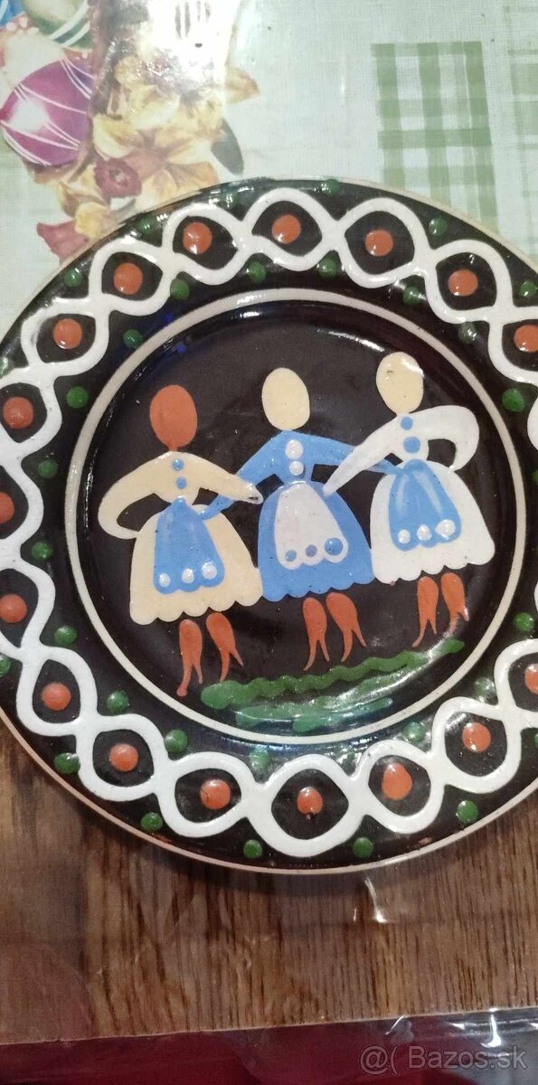 malovany tanier tanecnice