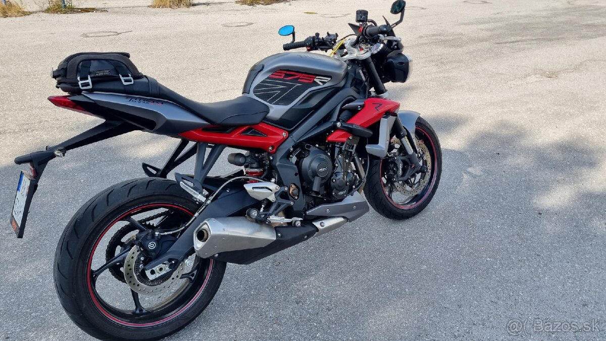 Predám Triumph Street Triple 675R, r.v.2014, 32300km, kup.SK