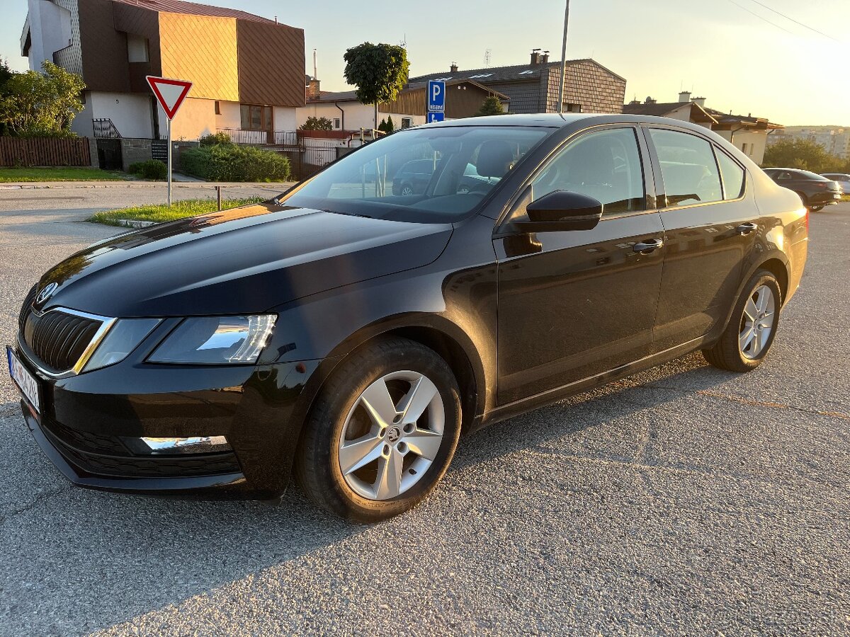 Škoda Octavia 2,0 TDI, 110kW, kúpená v SR, garážovaná.