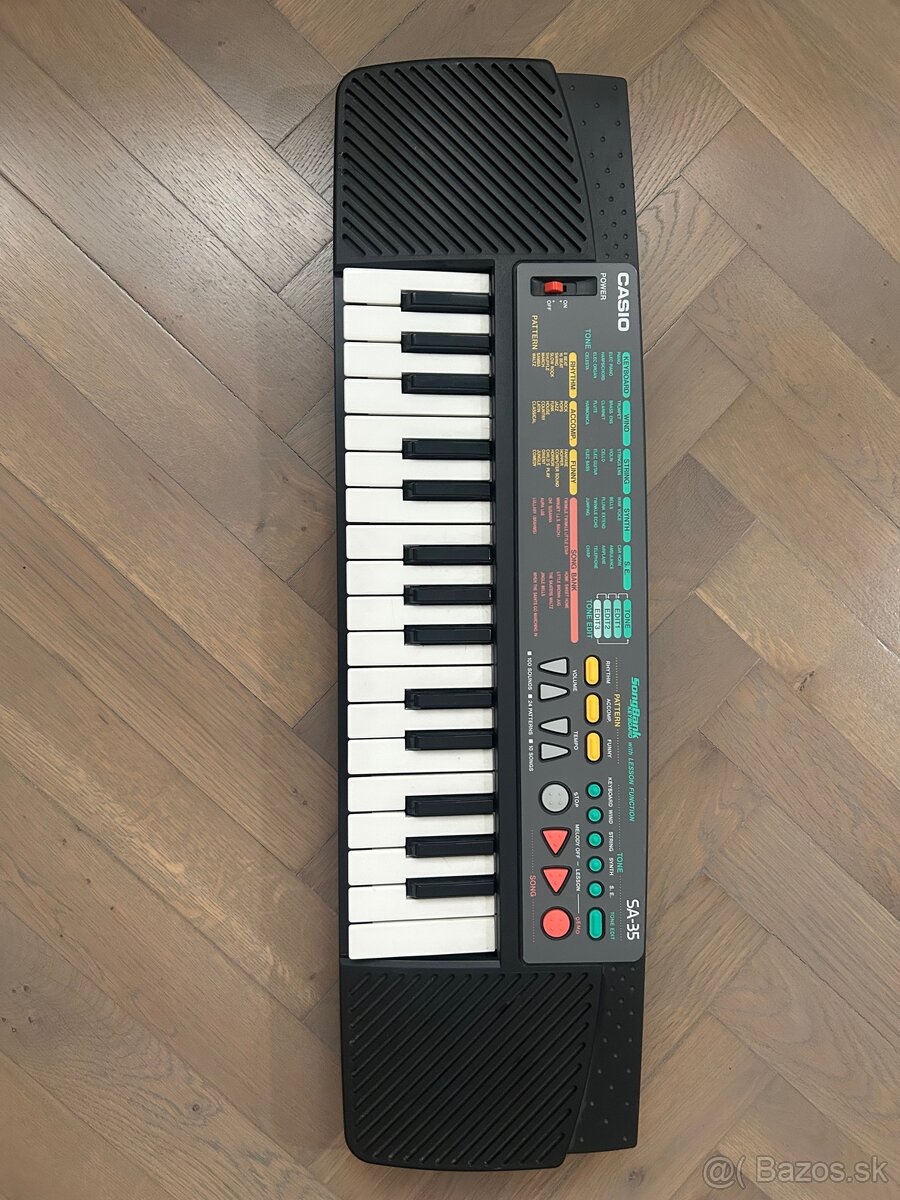 Klavír Casio SA-35