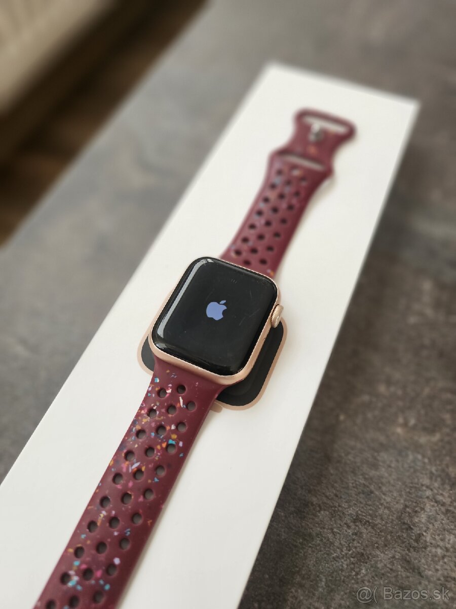 Apple Watch SE 1nd, Gold Aluminium