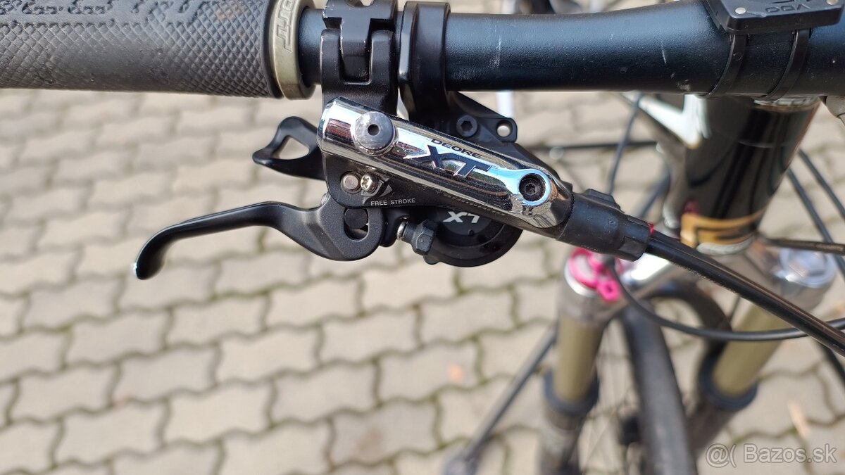 Brzdy Shimano XT M780 pár