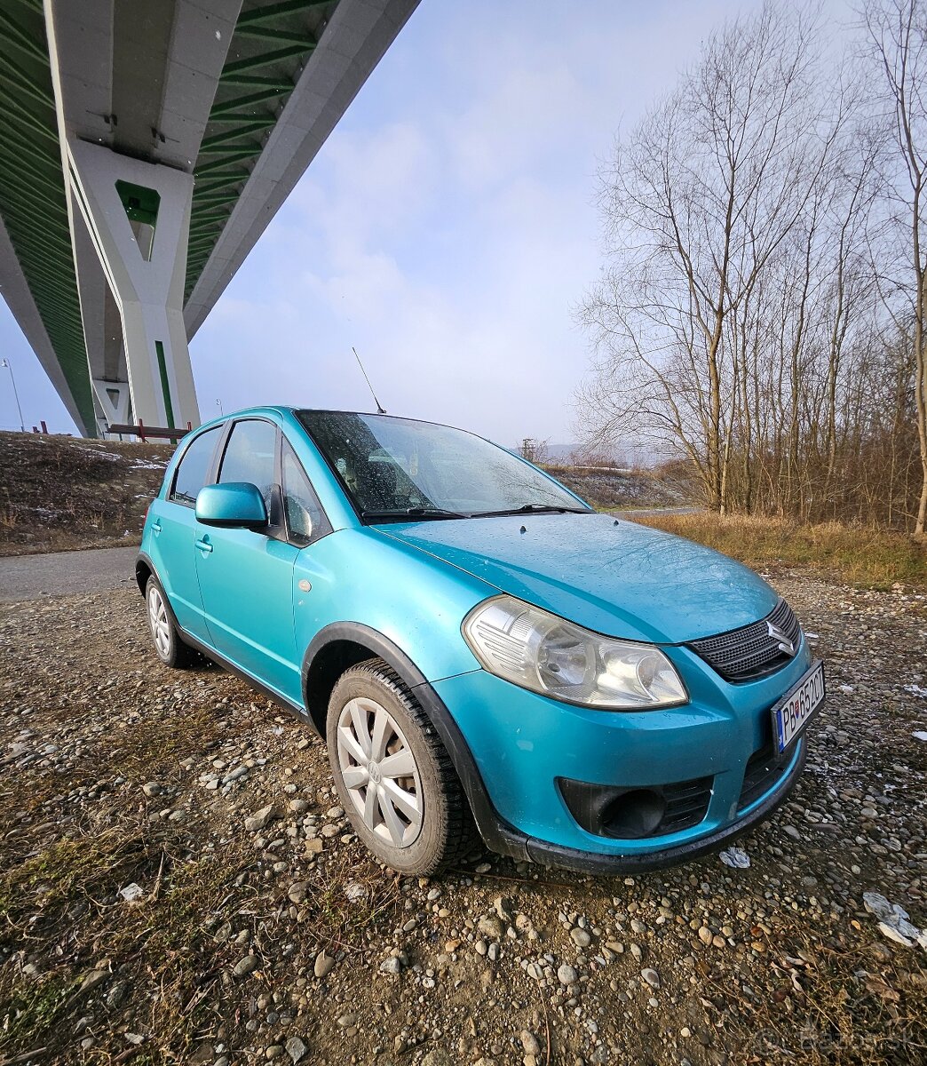 Suzuki SX4 1.5 benzin 73kW klima ťažné