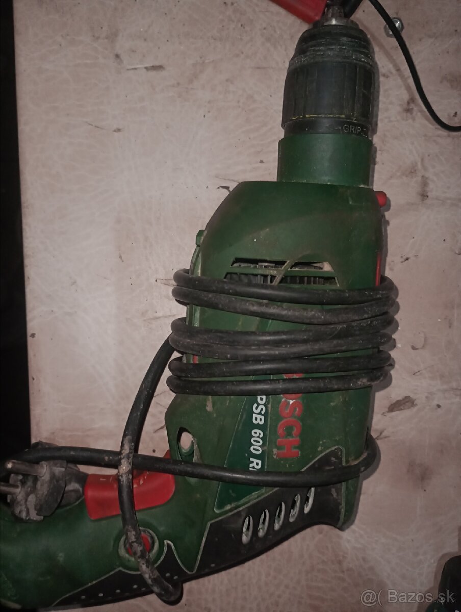 Na diely alebo v celku, Bosch PSB 600 PE