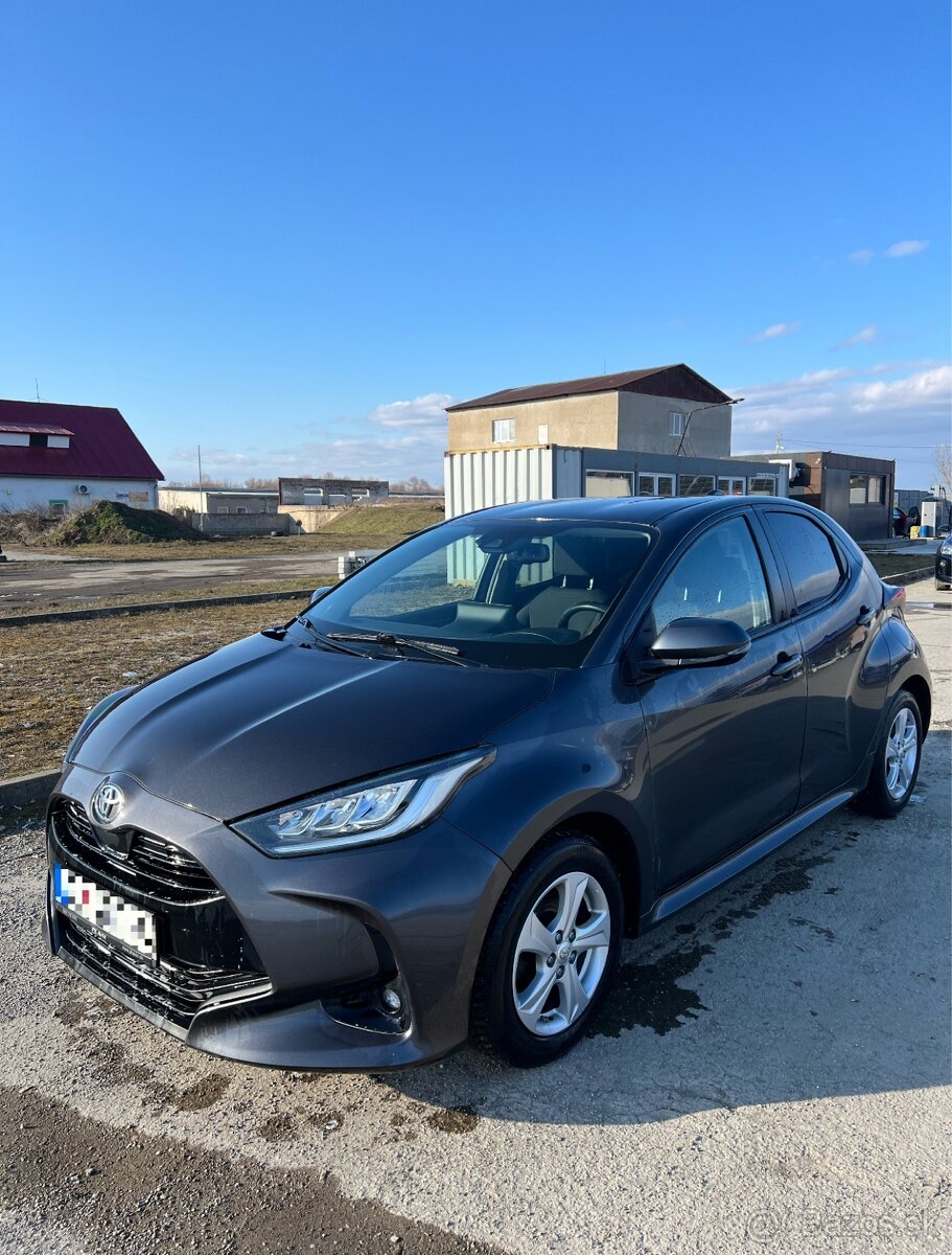 Toyota Yaris 1,5 Dynamic force 2021