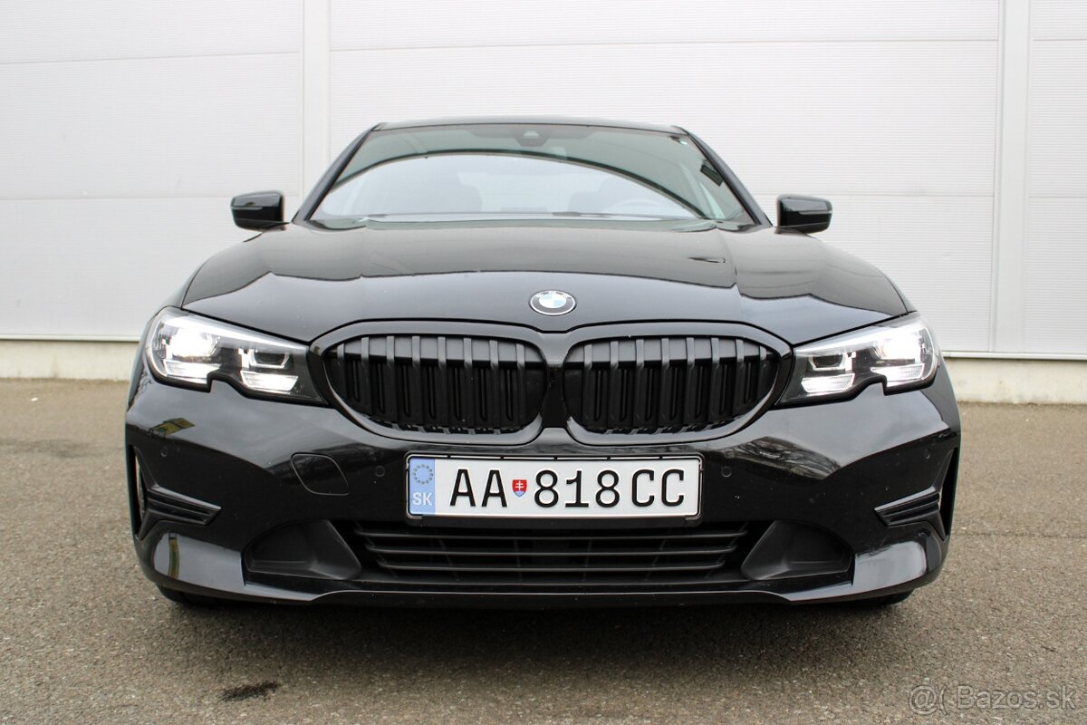 BMW Rad 3 320d 140kw, All Black, kamera, Adaptívny podvozok