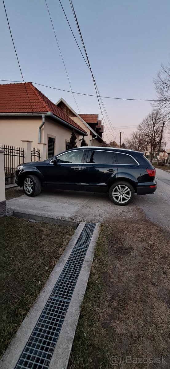 AUDI Q7  3.0 TDI V6 .176 KW 2008 7 MIESTNE