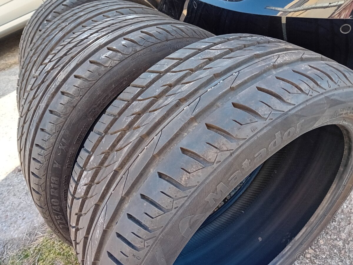 Letne pneu 225/40R18