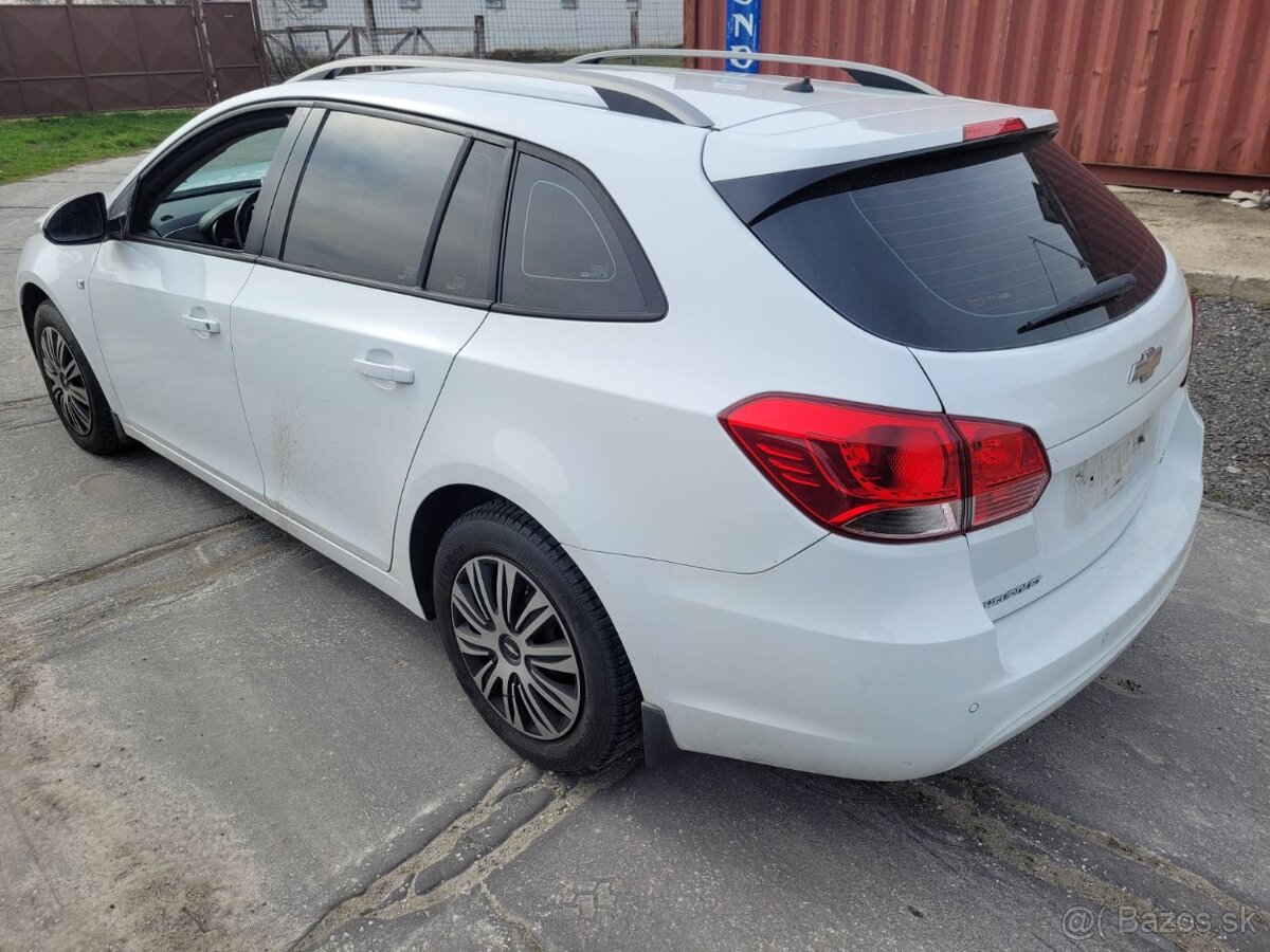 Chevrolet Cruze kombi 1.6 benzin