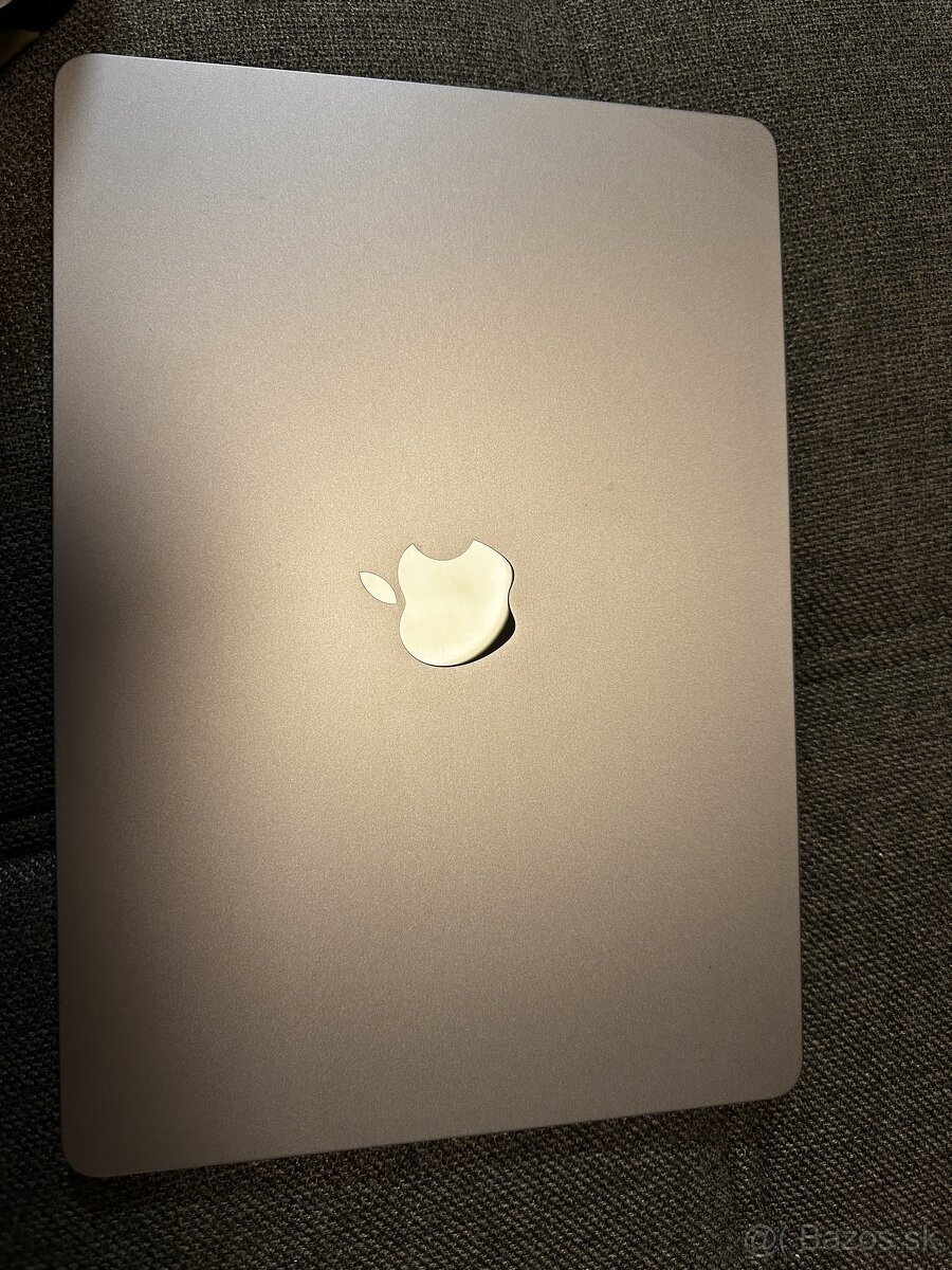 Macbook Air M2 2022 100% stav