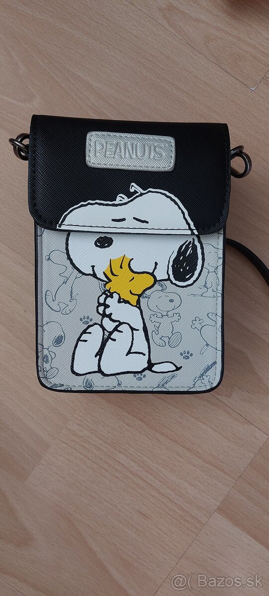 Snoopy crossbody