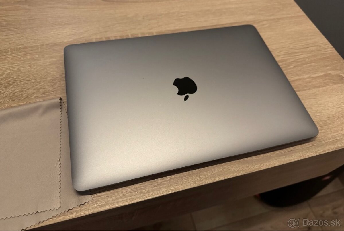 MacBook Air M1 8/256