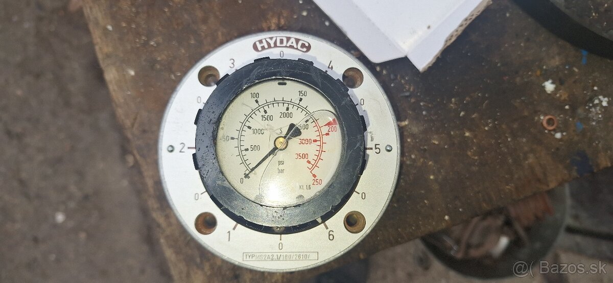 Hydac manometer pre 6 sekcii