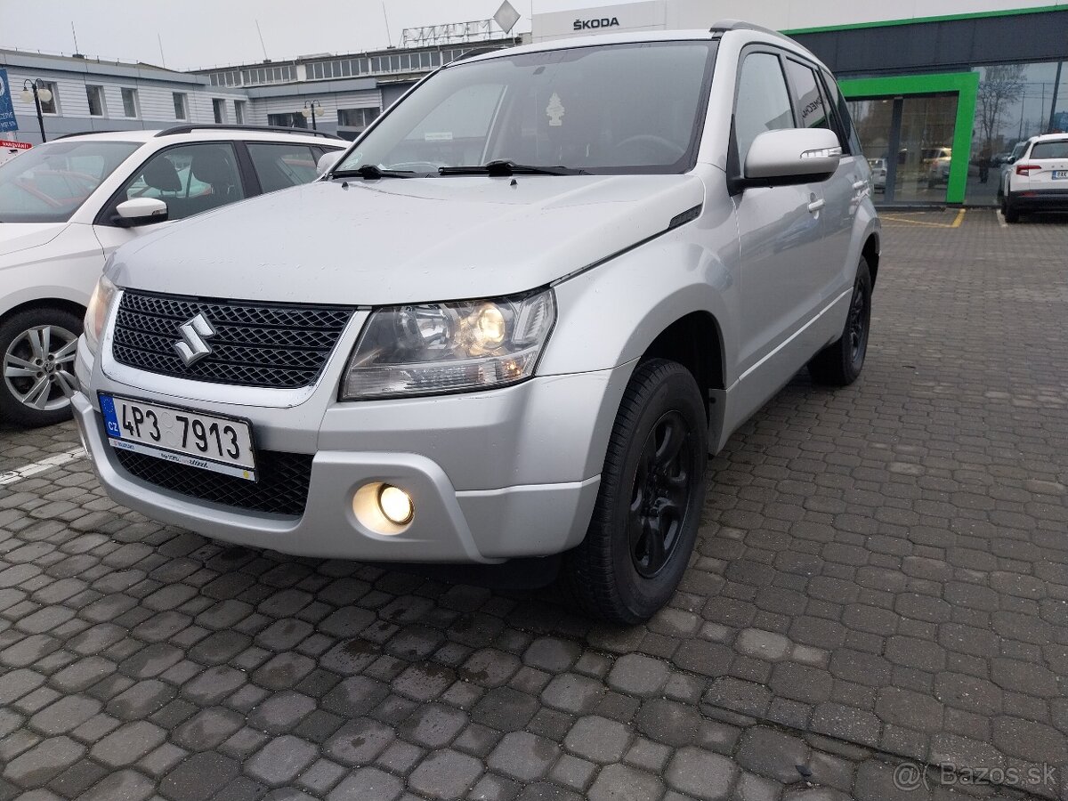 SUZUKI GRAND VITARA 2,4i /rok 2009/124 kW/