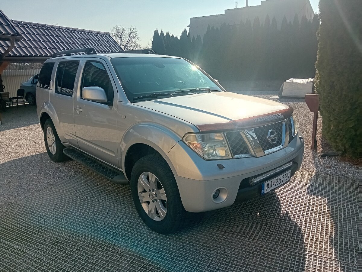 Predám Nissan Patfinder 2.5 dCI MT6 7- miestny