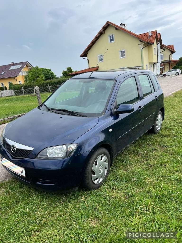 Mazda2 mazda 2 1.25i rok 2003 modrá metalíza tmavá