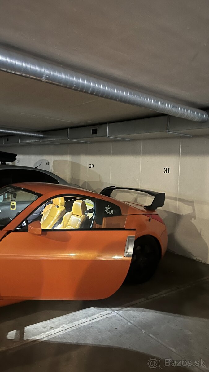 350z spoiler a zadné svetlá