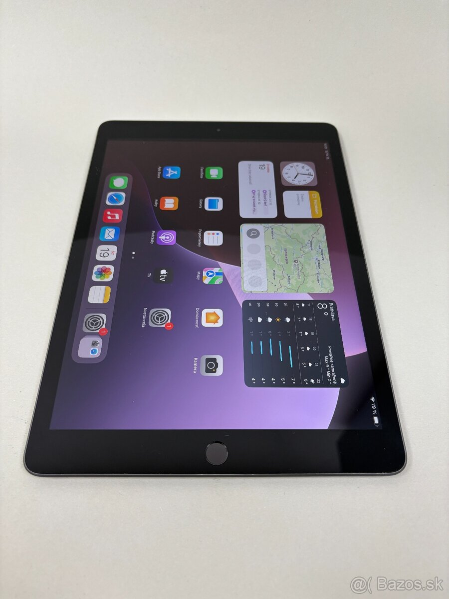 Apple iPad 7.32GB Space Gray