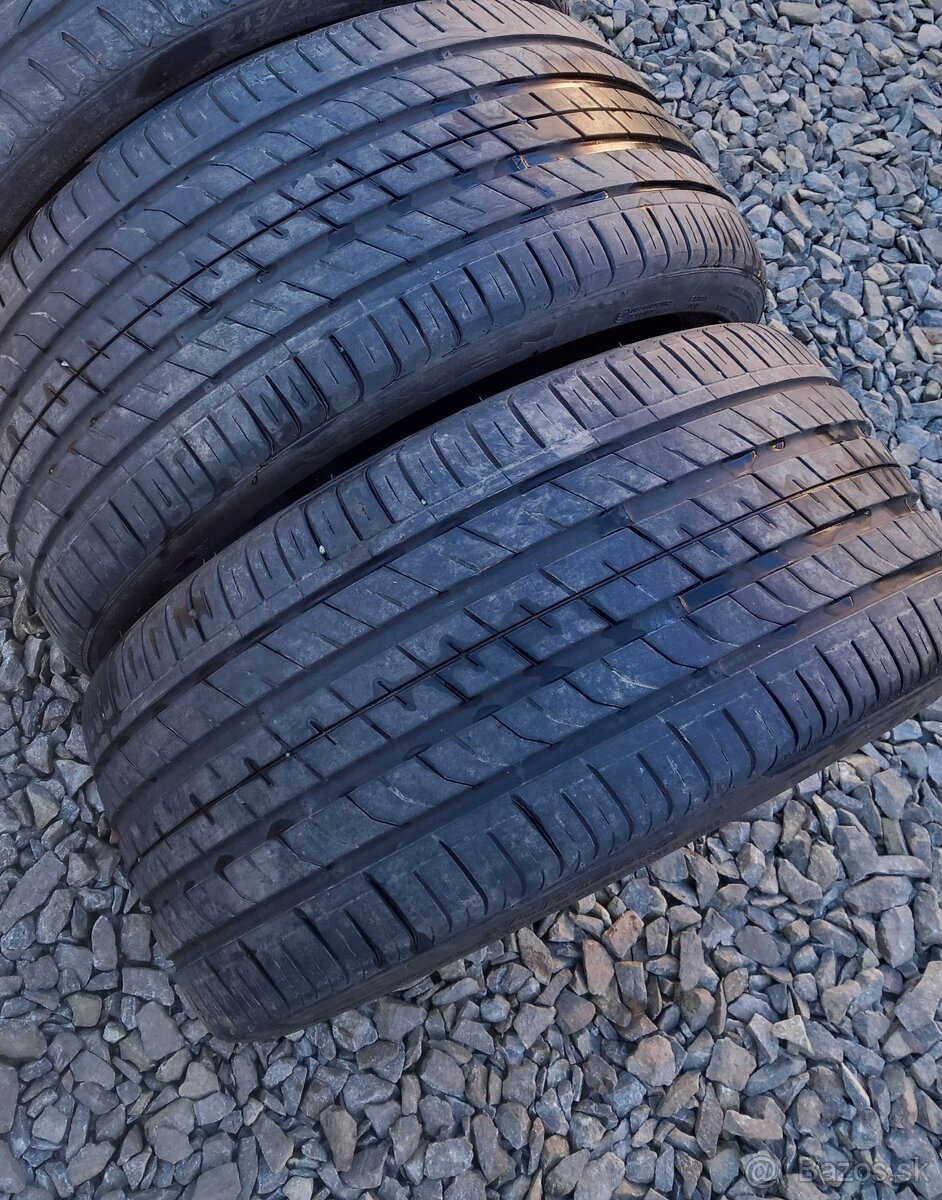 Nexen 275/30r19 letne