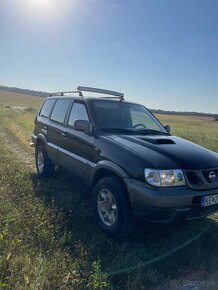 Nissan Terrano 3.0 - 10