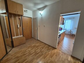 Veľký 2-izbový byt s priestrannou loggiou / 65 m2 / - Bytča - 10