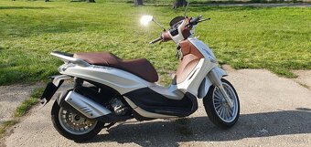 Piaggio Beverly - 10