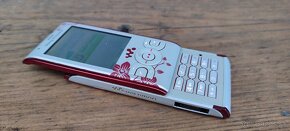 Sony Ericsson - 10