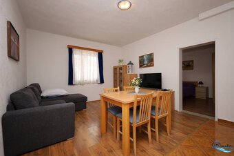 ☀Vodice(HR)-Kompletne zariadený apartmán so strešnou terasou - 10