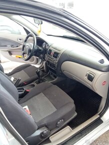 Nissan almera - 10