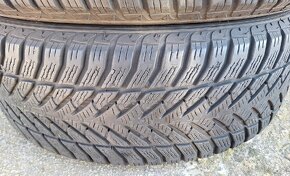 Zimne pneu 235/60 R18 GoodYear UltraGrip+ - 10