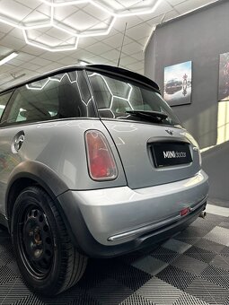 Mini Cooper 1.6 85kW facelift - 10