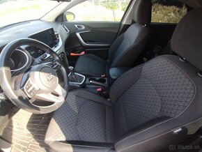 KIA XCeed 1.0 T-GDI - 10