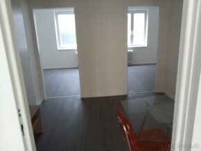 VEĽKÝ 80 m2 ,3 IZBOVÝ BYT ,TRENČÍN,REKONŠTRUKCIA - 10