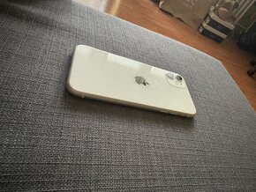 Predám iPhone 11 128GB - 10