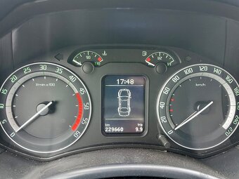 ŠKODA OCTAVIA COMBI RS 2,0TDI - 10