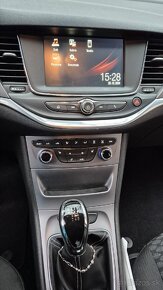 Opel Astra 1.4 Turbo 2017 - 10