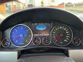 VW Touareg 3.0TDI 176kw V6 Tiptronic - 10