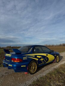 SUBARU IMPREZA GT GC8 - 10