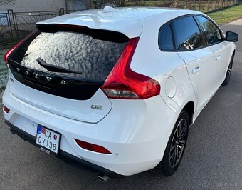 Volvo v40 model 2019 - 10