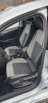 Volkswagen Jetta 2,0 TDI Highline manuál - 10