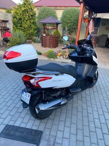 Kymco Downtown 200i skuter - 10