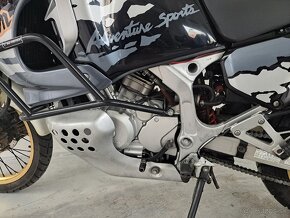 Honda XRV 750 Africa Twin - 10