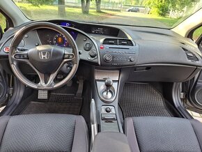 HONDA Civic 1.4i Vtec - 10