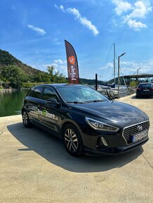 Hyundai i30 Fastback 1,6 D automat 09/2017 - 10