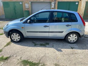 Ford fiesta 1.3 - 10